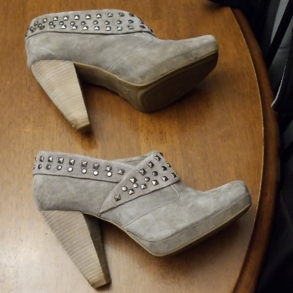 Gray suede leather ankle boots - Picture 5 of 8